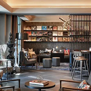 https://renaissance-los-angeles-airport-hotel.topanaheimhotels.com